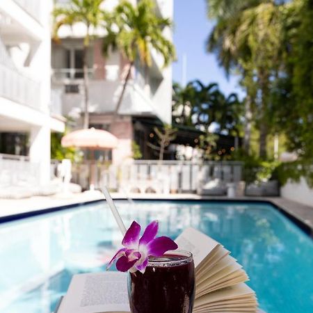 Crest Hotel Suites Miami Beach Bagian luar foto