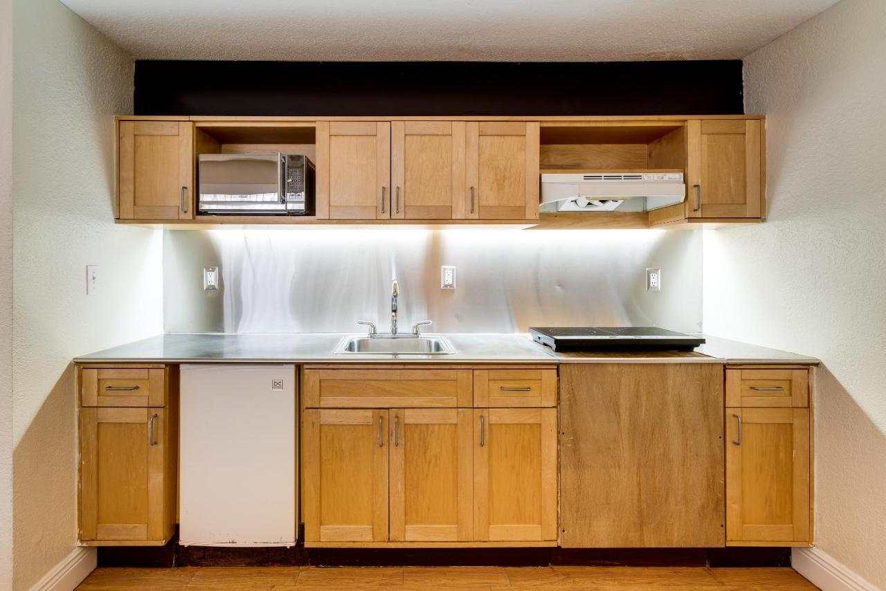 Crest Hotel Suites Miami Beach Bagian luar foto