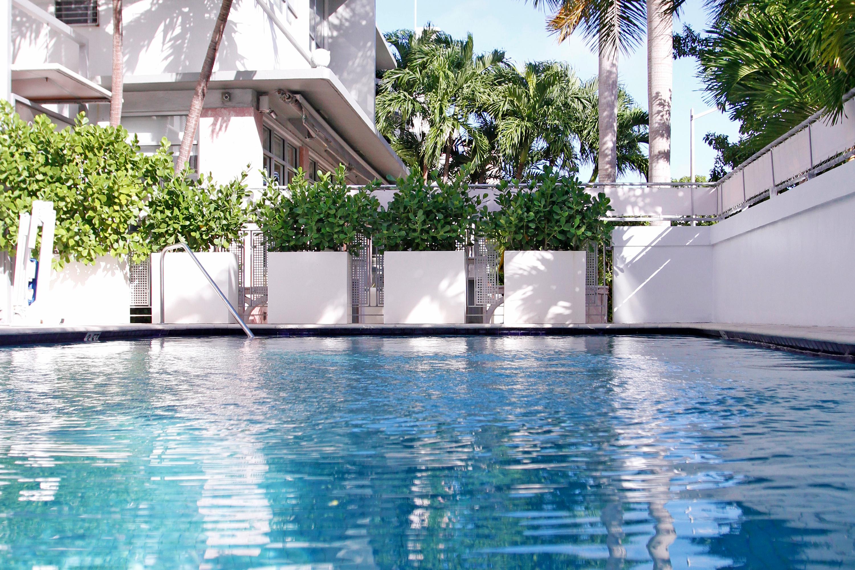 Crest Hotel Suites Miami Beach Bagian luar foto