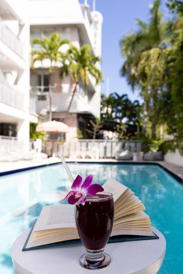 Crest Hotel Suites Miami Beach Bagian luar foto