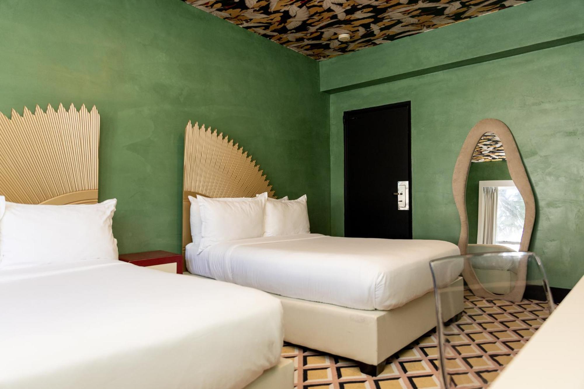 Crest Hotel Suites Miami Beach Bagian luar foto