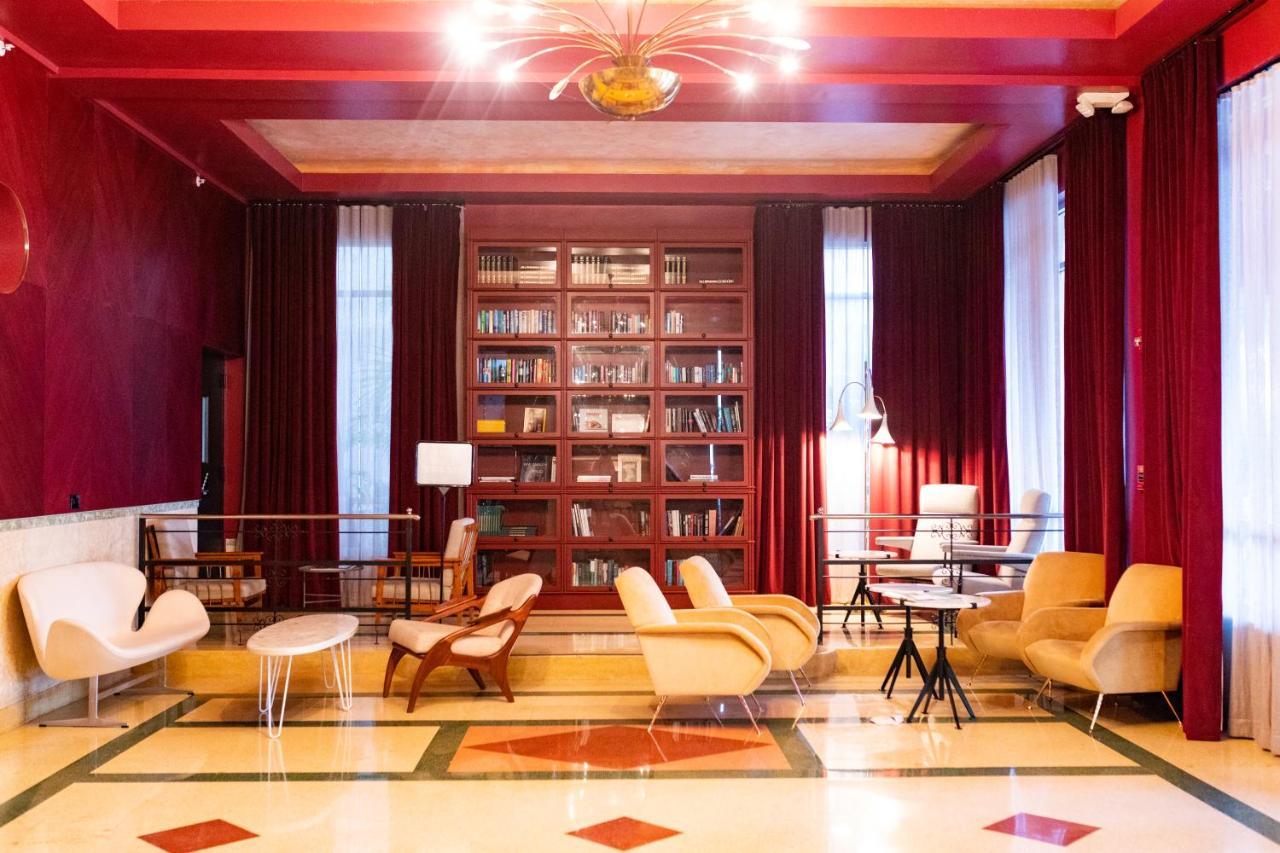 Crest Hotel Suites Miami Beach Bagian luar foto