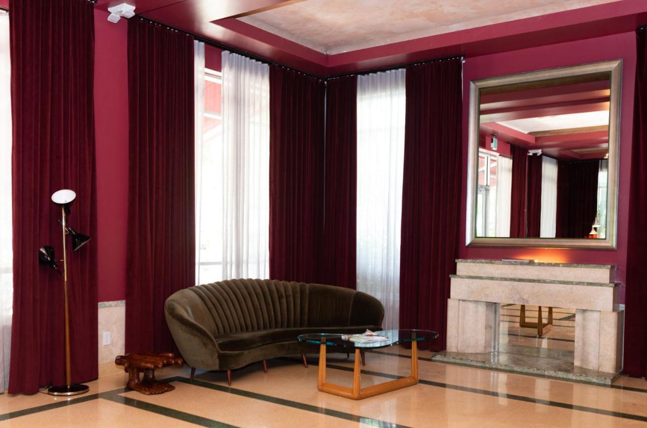Crest Hotel Suites Miami Beach Bagian luar foto
